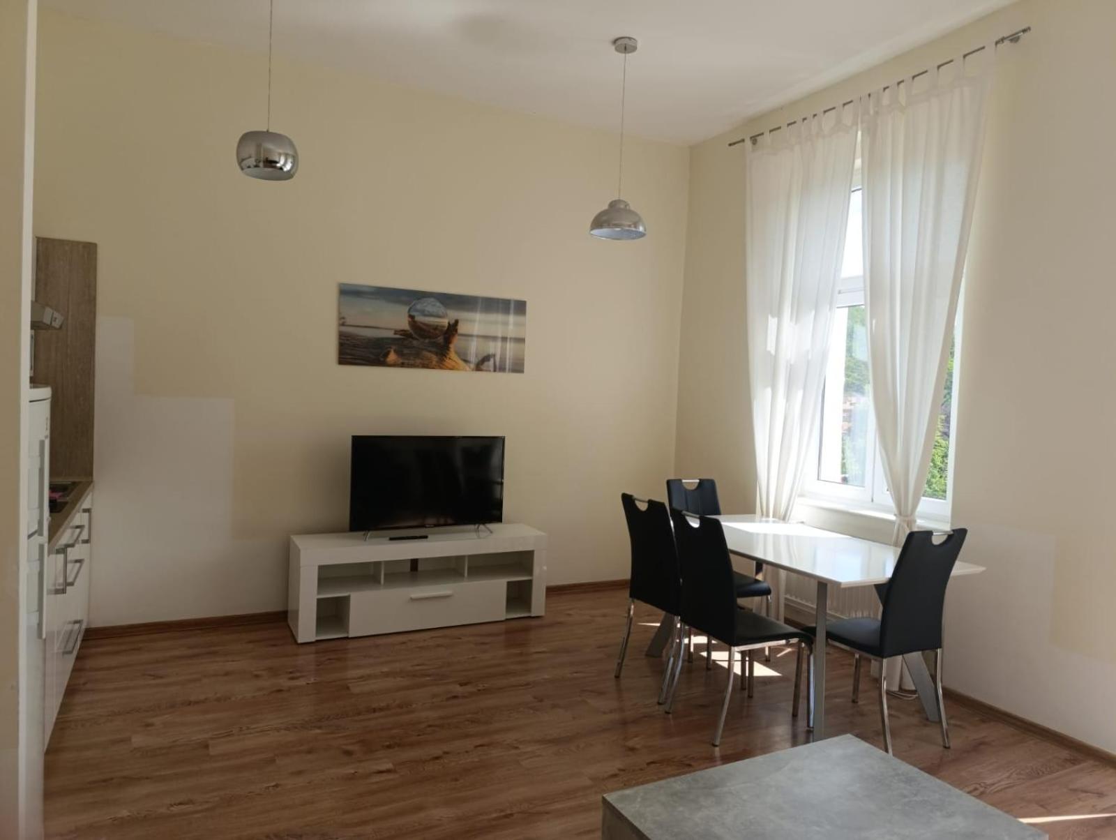 Mva House Teplice, Sanovsky Parkアパートホテル エクステリア 写真